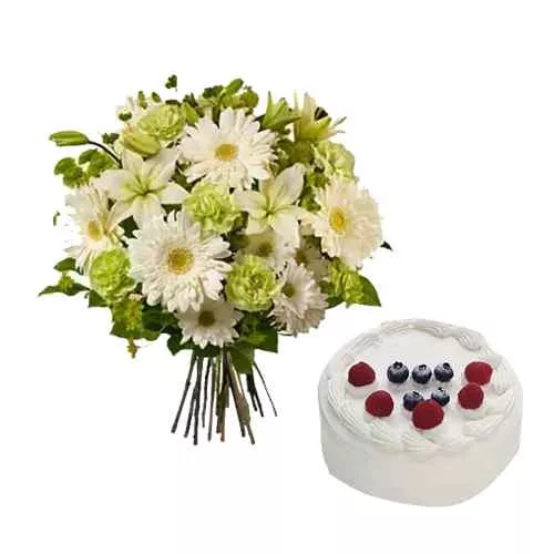 Floral Bouquet & Gateau Fraise