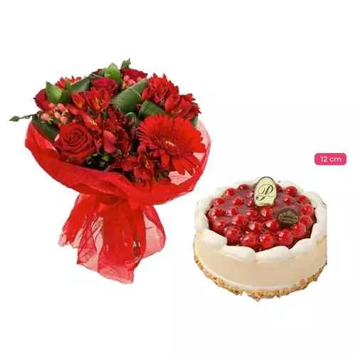 Blossoms & Raspberry Cake Delight