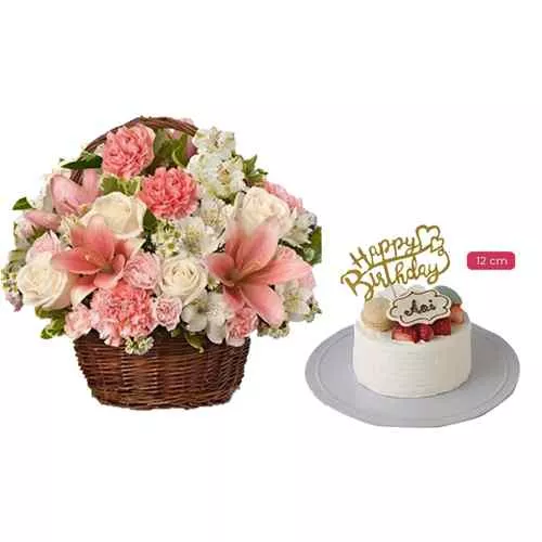 Flowers And Macaron Shortcake Delight
